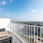 With Suberb Sea Views Apartamento