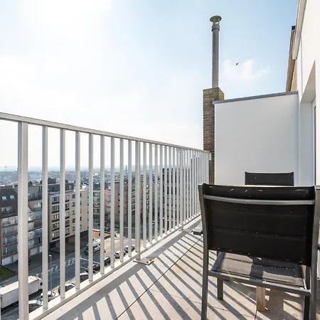 With Suberb Sea Views *