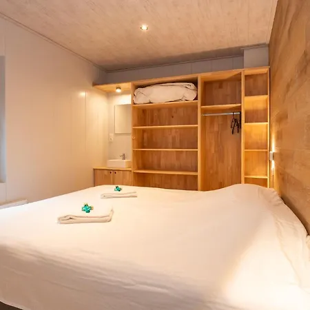 Apartment With Suberb Sea Views