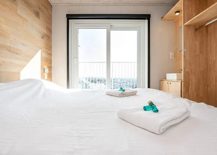 With Suberb Sea Views 데한